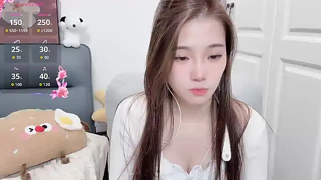 yuyu 77 online show from 12/18/25, 04:22