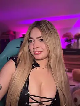 OriannaFox online show from 03/18/26, 06:09