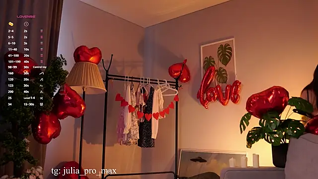 Snapshot of Julia_PR0 chatting on 02/15/26, 10:25 Julia PR0 online show from 02/15/26, 10:25