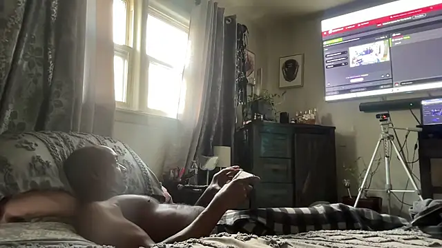 sexyred77713 online show from 02/11/26, 09:36