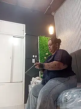 OneLustyBBW online show from 04/25/26, 11:35