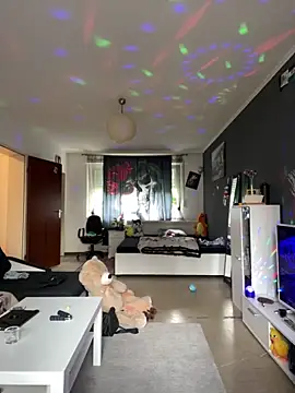 1Richrichard1 online show from 05/13/26, 08:54