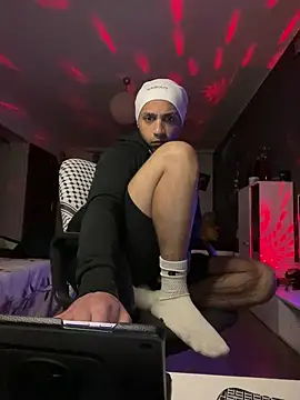 1Richrichard1 online show from 06/07/26, 09:53