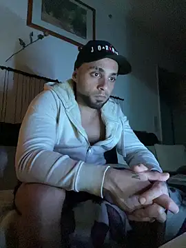 1Richrichard1 online show from 05/05/26, 07:39