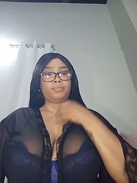 MadamPinky online show from 05/29/26, 06:36