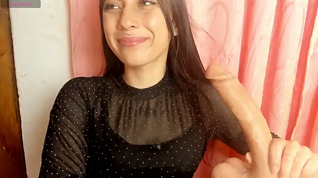 Alanaloiiss  online show from 04/19/26, 04:46