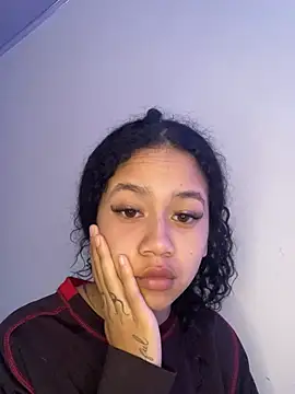 jadee8 online show from 02/06/26, 07:32