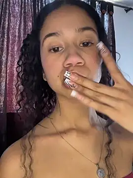 jadee8 online show from 05/12/26, 07:42