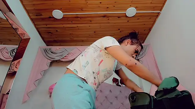  Abby white  online show from 12/13/25, 11:22