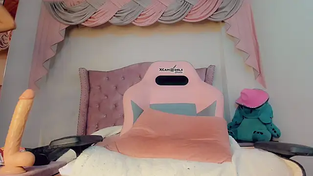  Abby white  online show from 11/25/25, 10:32