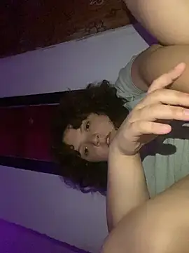 Snapshot of Solangerulo_ chatting on 02/12/26, 04:12 Solangerulo online show from 02/12/26, 04:12