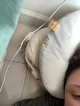 Snapshot of Solangerulo_ chatting on 02/14/26, 05:02 Solangerulo online show from 02/14/26, 05:02