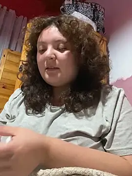 Snapshot of Solangerulo_ chatting on 02/18/26, 04:43 Solangerulo online show from 02/18/26, 04:43