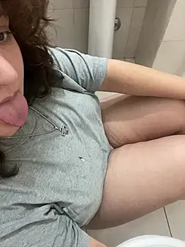 Snapshot of Solangerulo_ chatting on 02/24/26, 07:20 Solangerulo online show from 02/24/26, 07:20