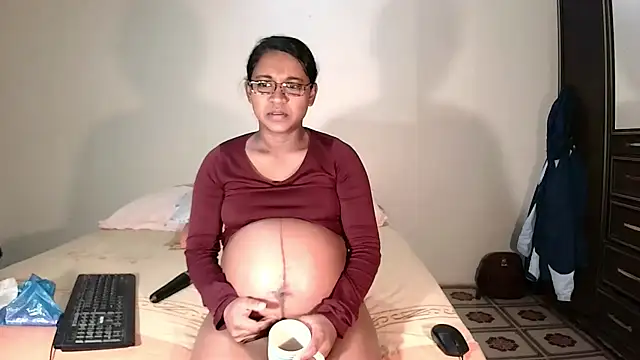 indiansweetflava online show from 05/20/26, 04:09