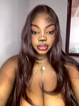 Snapshot of MiiaaCollinss chatting on 10/28/25, 03:11 MiiaaCollinss online show from 10/28/25, 03:11