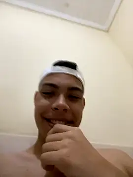 henrycoutto online show from 10/05/25, 02:24