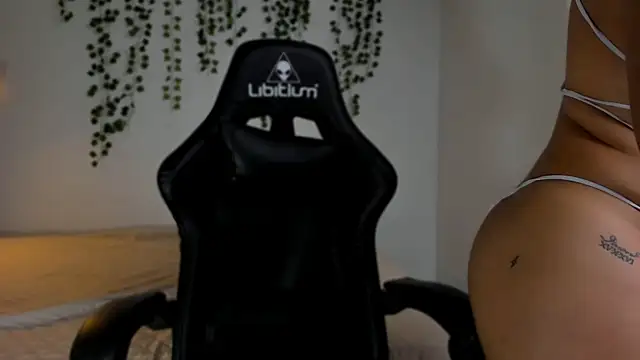 sara doll77 online show from 04/14/26, 08:47