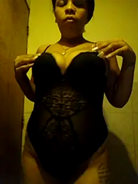 Esperanza 13 online show from 05/05/26, 11:19