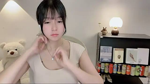 Onechestnut online show from 06/25/26, 04:10