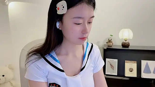 Onechestnut online show from 11/24/25, 06:13