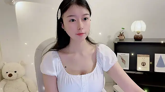 Onechestnut online show from 11/26/25, 06:24