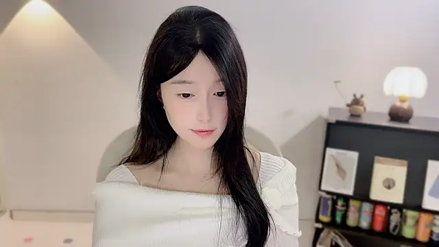 Snapshot of Onechestnut chatting on 12/20/25, 01:14 Onechestnut online show from 12/20/25, 01:14