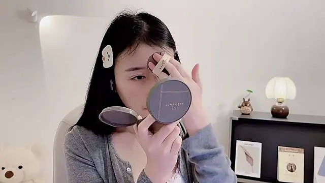 Onechestnut online show from 11/23/25, 07:07