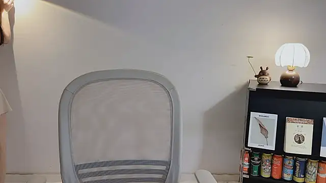 Onechestnut online show from 04/18/26, 06:05