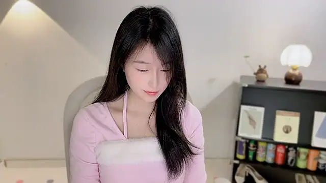 Snapshot of Onechestnut chatting on 12/21/25, 12:51 Onechestnut online show from 12/21/25, 12:51