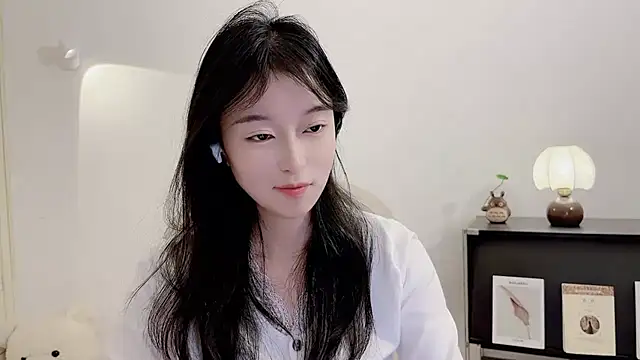 Onechestnut online show from 11/18/25, 06:17