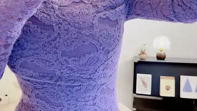 Onechestnut online show from 11/30/25, 06:14