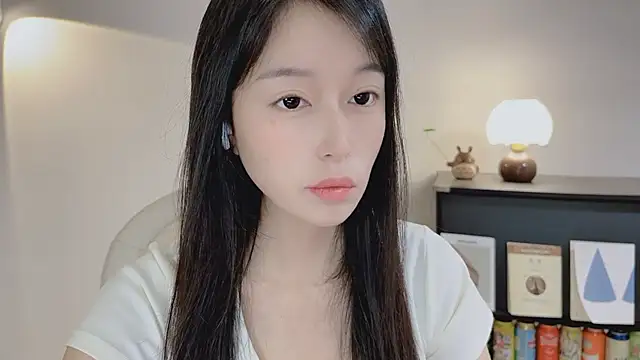 Onechestnut online show from 04/15/26, 05:02