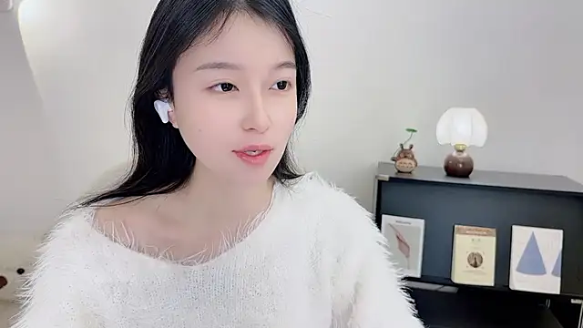 Onechestnut online show from 12/05/25, 06:01