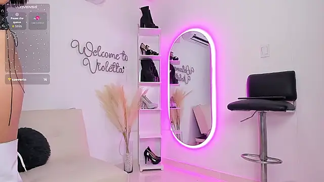 Snapshot of violetta_pretty chatting on 02/17/26, 10:51 violetta pretty online show from 02/17/26, 10:51