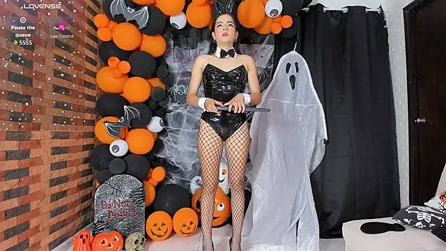 Snapshot of violetta_pretty chatting on 10/24/25, 08:30 violetta pretty online show from 10/24/25, 08:30