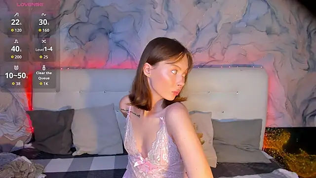 LolaMeddisson online show from 02/06/26, 09:00