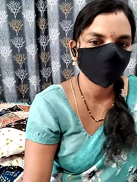 Snapshot of Lalitha-1995 chatting on 06/16/26, 05:51 Lalitha-1995 online show from 06/16/26, 05:51