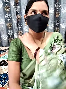 Snapshot of Lalitha-1995 chatting on 06/18/26, 04:33 Lalitha-1995 online show from 06/18/26, 04:33
