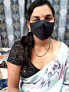 Snapshot of Lalitha-1995 chatting on 06/23/26, 05:49 Lalitha-1995 online show from 06/23/26, 05:49