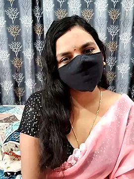 Snapshot of Lalitha-1995 chatting on 07/16/26, 04:53 Lalitha-1995 online show from 07/16/26, 04:53