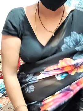 Snapshot of Lalitha-1995 chatting on 06/03/26, 06:01 Lalitha-1995 online show from 06/03/26, 06:01