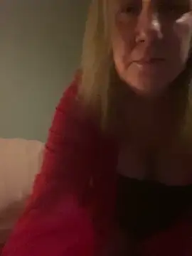 X-Victoria-X online show from 11/05/25, 01:42