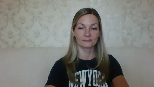sweetriki online show from 06/17/26, 05:34