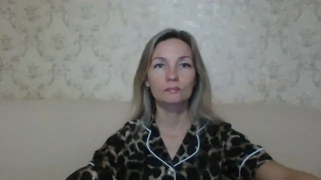 sweetriki online show from 10/26/25, 01:55