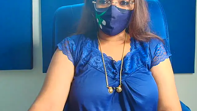 Snapshot of Anjalistar chatting on 07/10/26, 09:53 Anjalistar online show from 07/10/26, 09:53