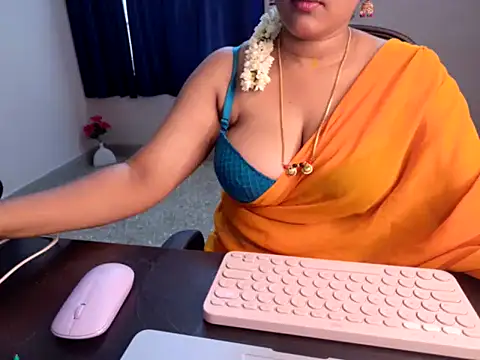 Snapshot of Anjalistar chatting on 09/24/25, 03:46 Anjalistar online show from 09/24/25, 03:46