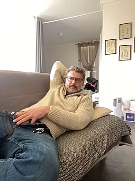 max219 online show from 02/03/26, 01:49