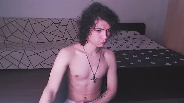 Snapshot of _Dickkie_ chatting on 10/04/25, 11:28 Dickkie online show from 10/04/25, 11:28