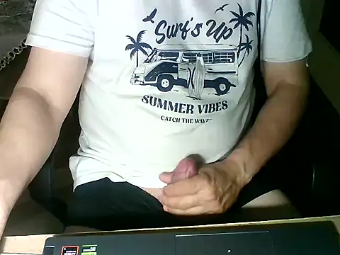 Snapshot of zee06 chatting on 05/31/26, 08:31 zee06 online show from 05/31/26, 08:31